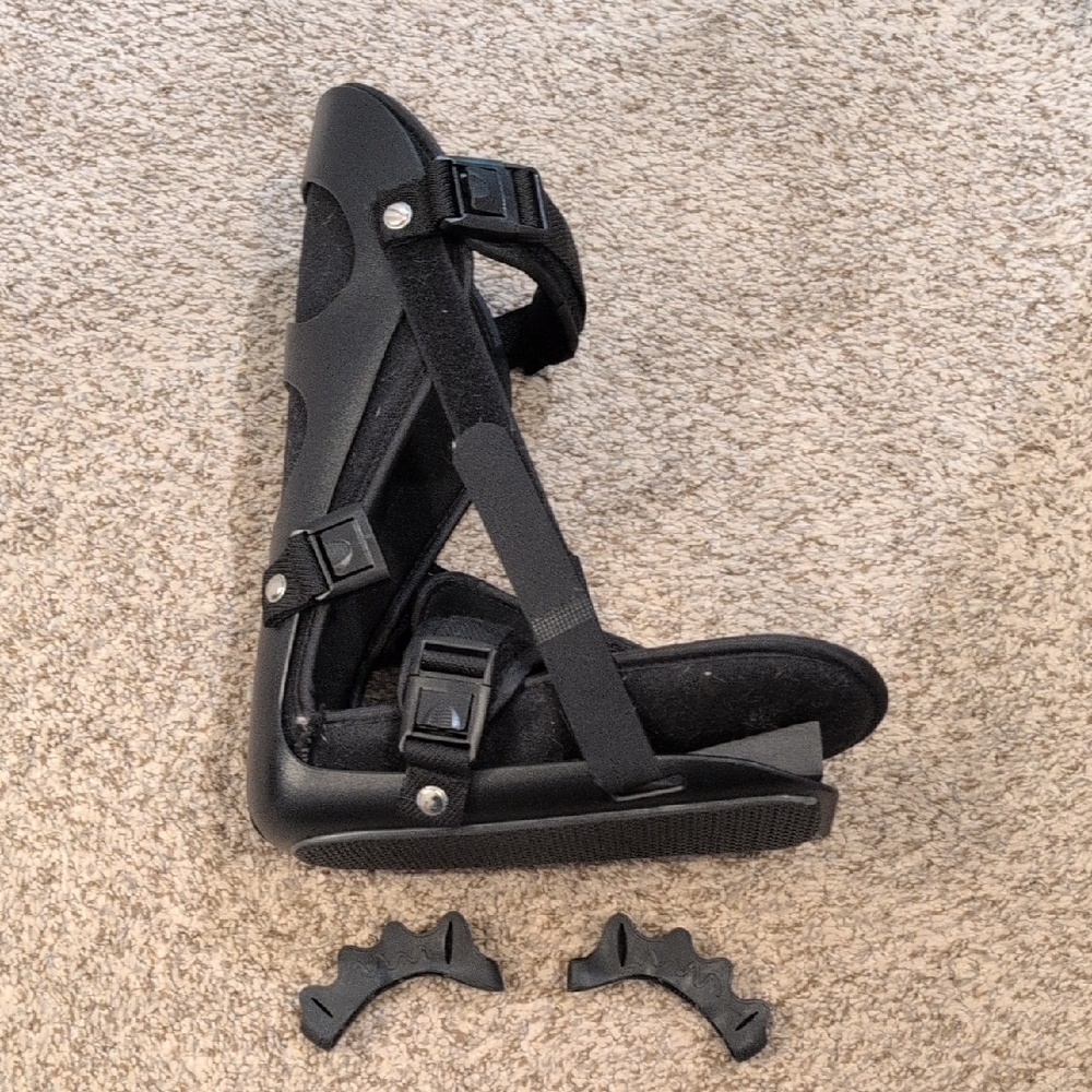Black Adjustable Brace For Foot Pain, Plantar Fasciitis, Toe Spacers, Tape